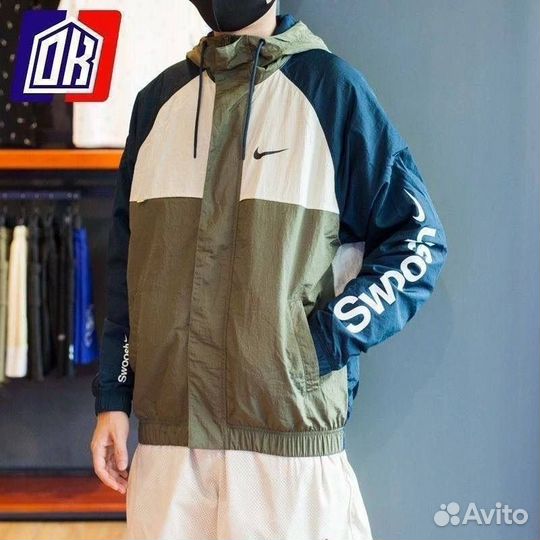 Ветровка Nike Swoosh