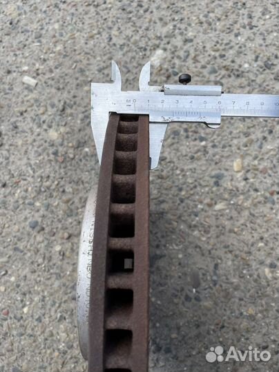 Тормозные диски и суппорта на Lexus is250