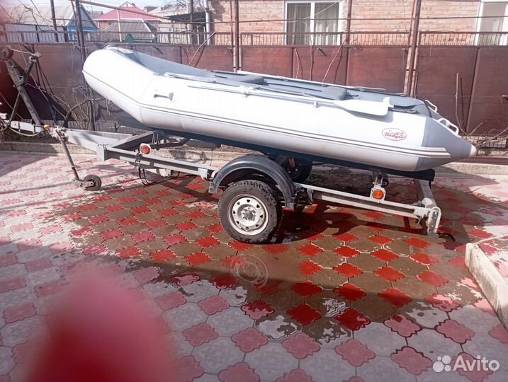 Лодка badger 370