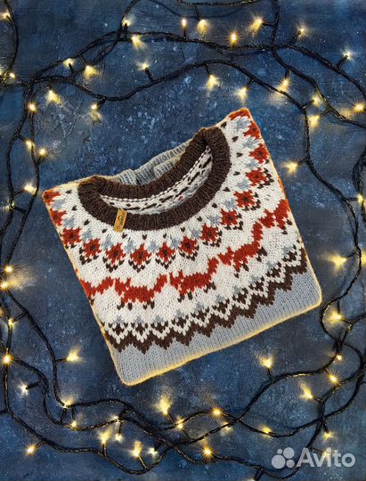 Зимний тёплый свитер с узором