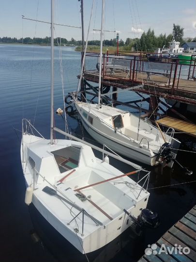 Яхта швербот