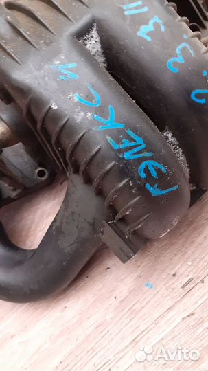 Коллектор впускной (2,3 L) Ford Galaxy 2000