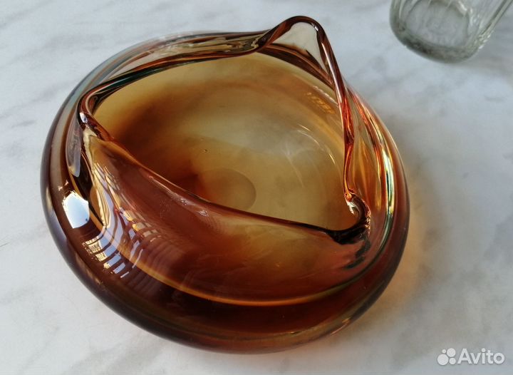 Пепельница солидная, чешское стекло