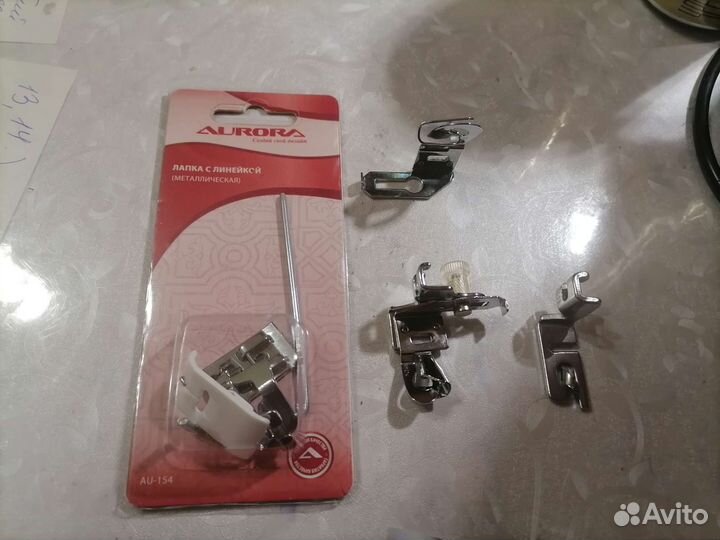 Лапка с линейкой (металлическая) + лапки подрубочн