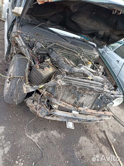 Nissan Terrano 2 1996г. 2.4 в разбор