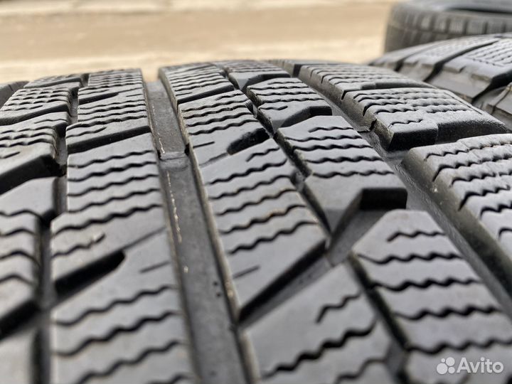 Goodyear Ice Navi Zea II 215/55 R17