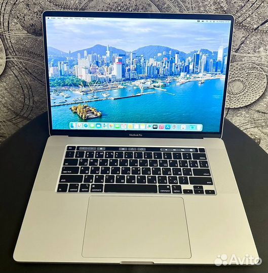 MacBook Pro 16 i9 64GB 1TB