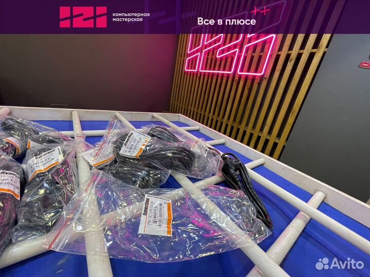 New Кабель питания Hyperline PWC-IEC13-SHM-3.0-BK