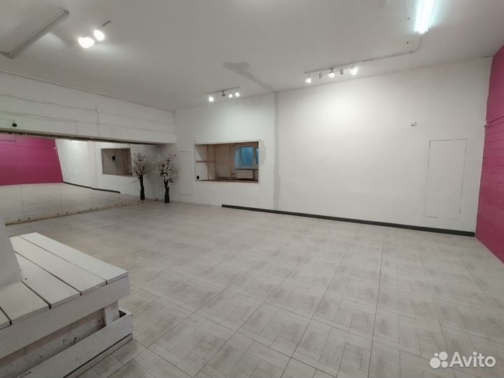 Зал для танцев, йоги, тренировок