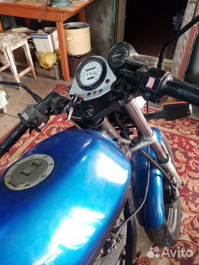 Продам мотоцикл Yamaha SRX 400