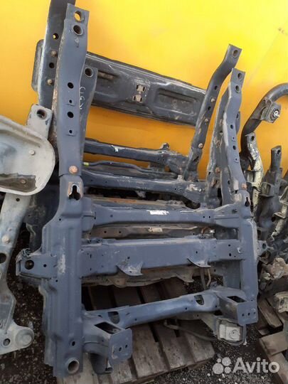 Подрамник на мерседес спринтер 906