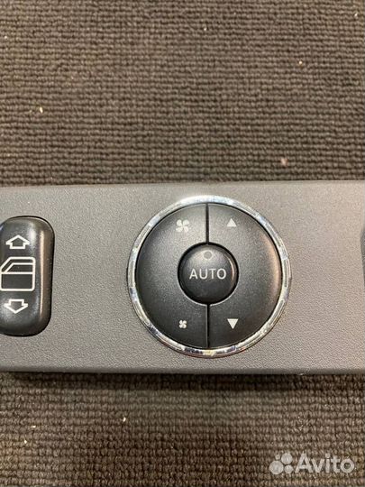 Блок стеклоподъемников задний Mercedes-Benz