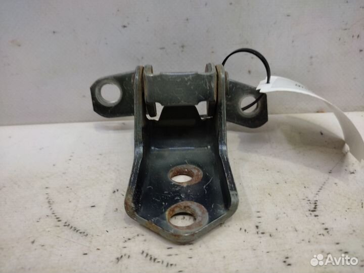 Петля двери задняя левая Mazda 6 GG 2002-2008