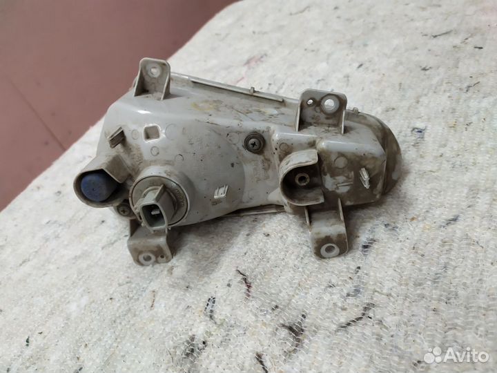 Поворотник передний левый Toyota Camry V50