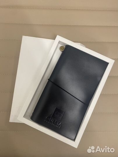 Ежедневник в натуральной коже Maneki book