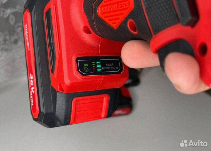 Шуруповерт (Абсолютно новый)