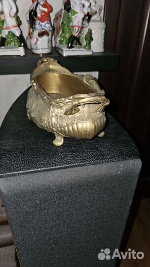 Жардиньерка, кашпо, бронза,бронзовое кашпо