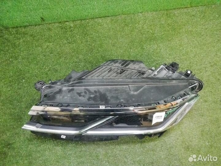 Фара левая VW Touareg 3 (2018-н.в.) LED