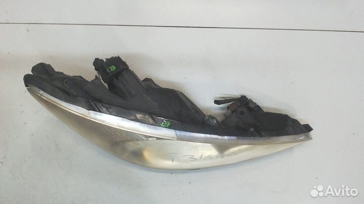 Фара (передняя) Toyota Previa (Estima), 2002