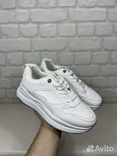 Кроссовки женские 38 размер