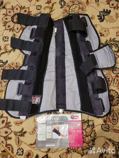 Тутор на коленный сустав