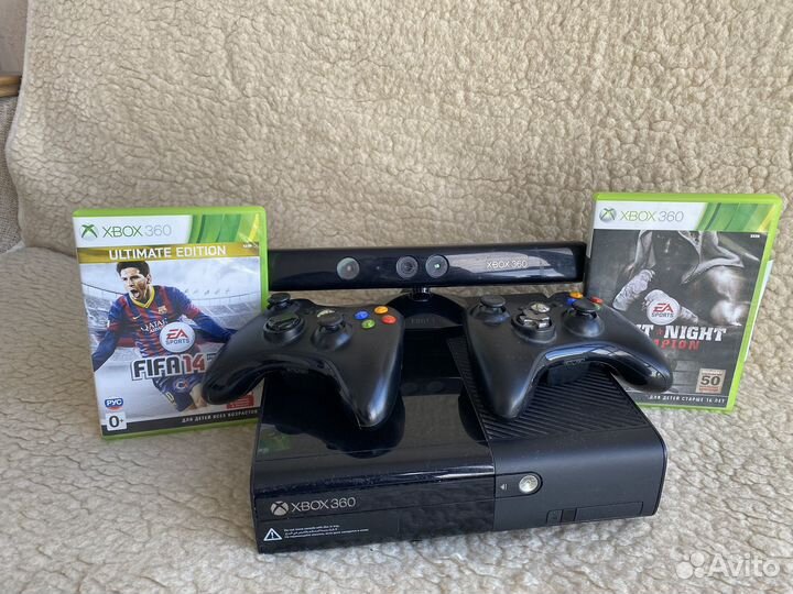 Xbox 360e 250gb, kinect, 2 геймпада и игры