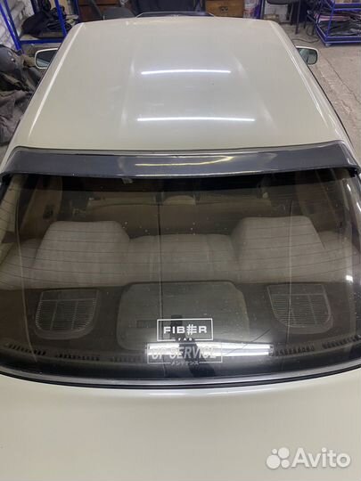 Спойлер Laurel c33