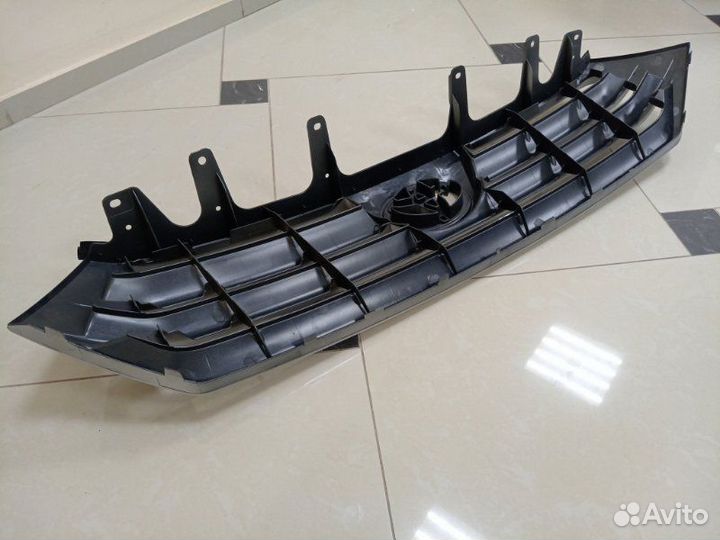 Решетка радиатора Toyota Highlander 2010