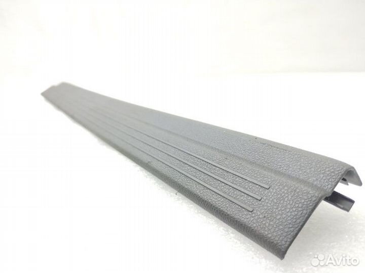 Накладка порога передняя левая Mercedes-Benz