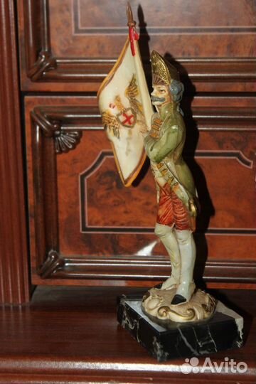 Солдатики игрушка сувенир. европа