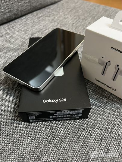 Samsung Galaxy S24, 8/256 ГБ