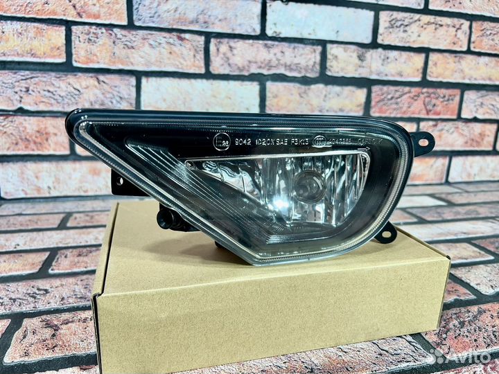 Противотуманка Фольксваген Туарег 2014-2018г