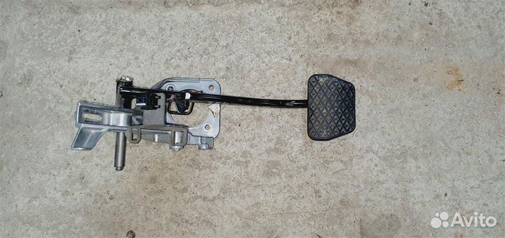 Педаль тормоза BMW E46