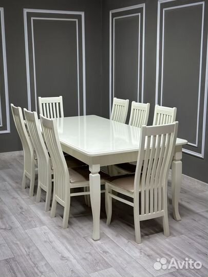 Стол в наличии