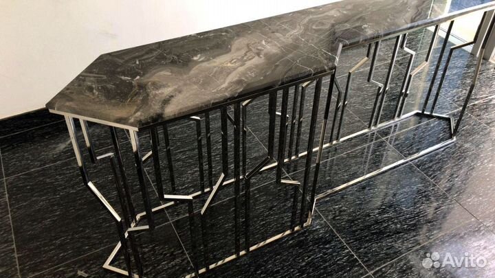 Консоль из натурального камня и стали