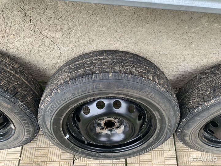 R15 Bridgestone Blizzak VRX3 185/65, PCD 4x100 DIA 54.1