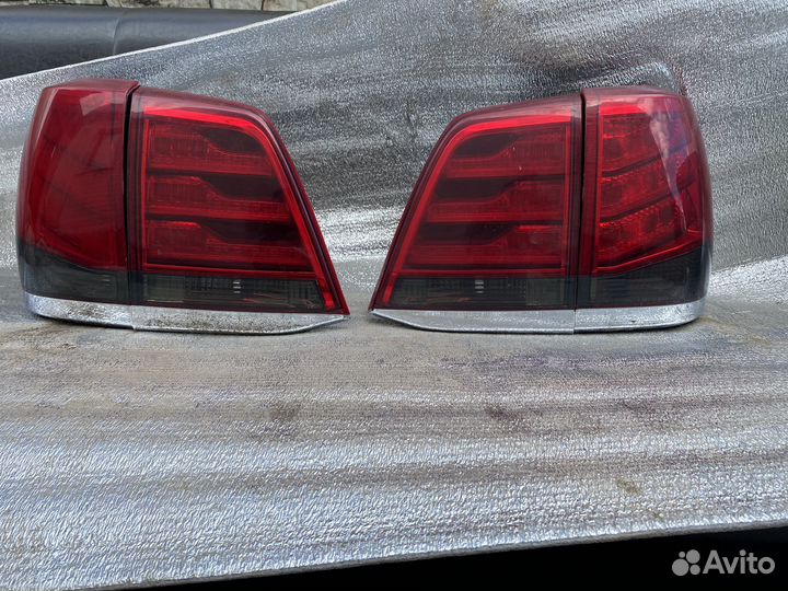 Задняя оптика на lexus lx 570