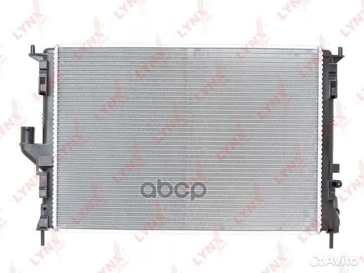 Радиатор охлаждения двигателя Renault Logan (08)