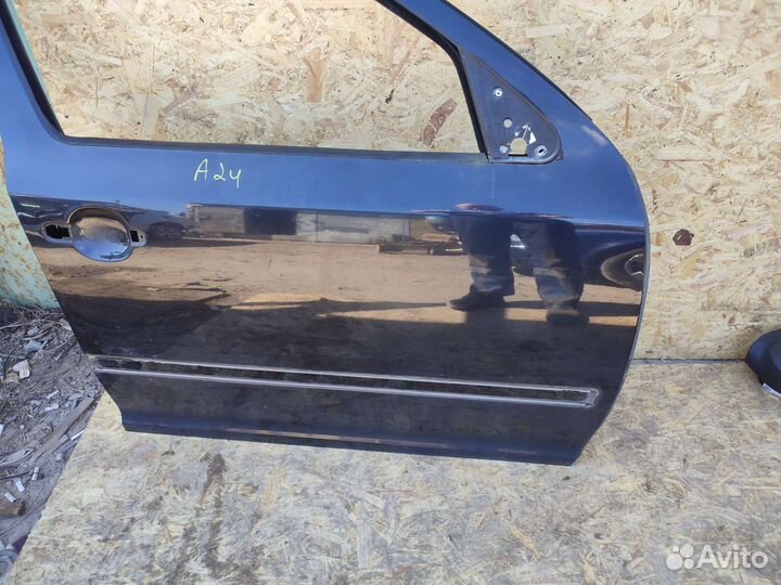 Правая дверь Skoda Octavia a5