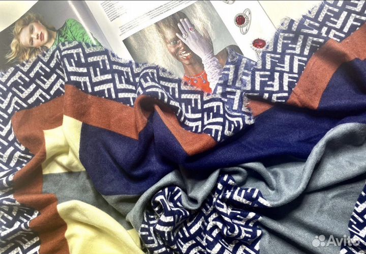 Шаль пашиина шарф Fendi кашимир