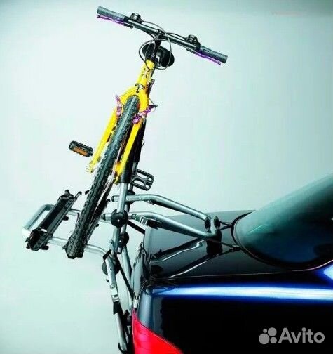 Велоустройство на заднюю дверь авто