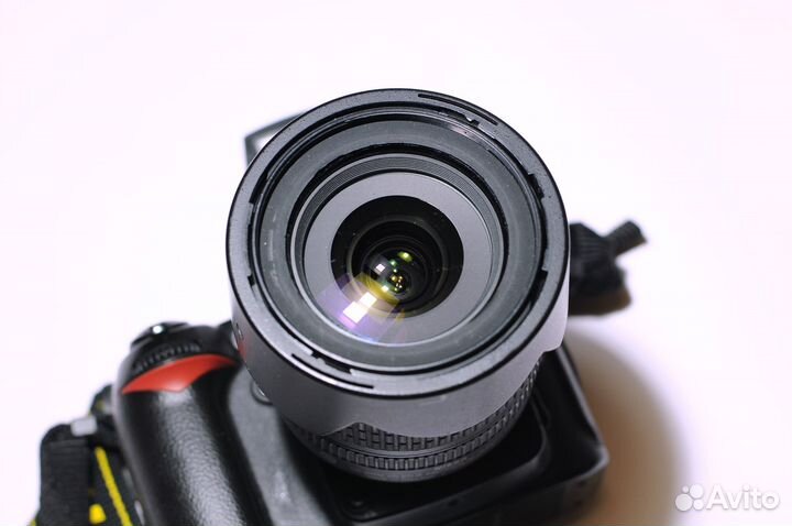 Nikon D90 + 18-105mm + SB-700