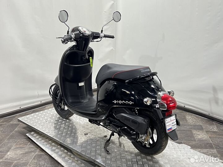 Скутер Honda Giorno