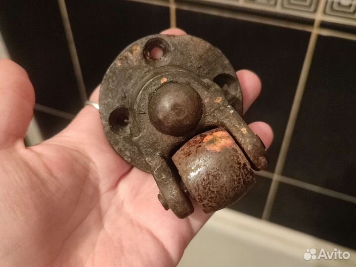 Чугунное колесо (ролик) от советского пианино