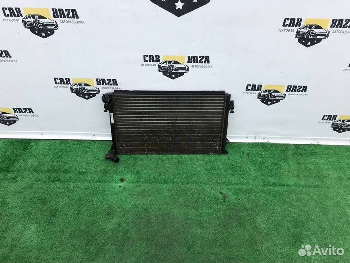 Радиатор системы охлаждения Volkswagen Caddy