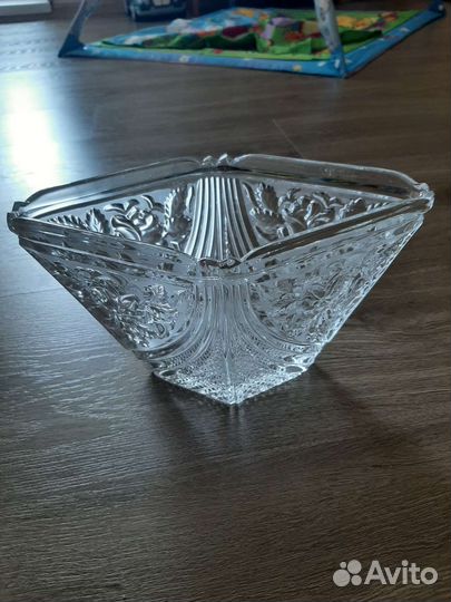 Хрустальная ваза