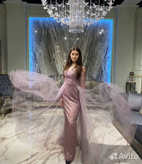 Вечернее платье