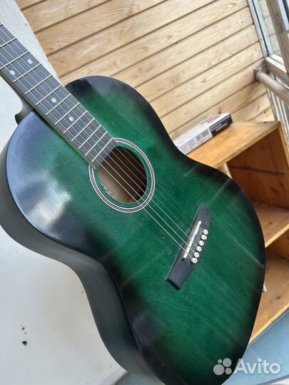 Акустическая гитара