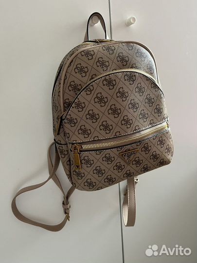 Рюкзак guess