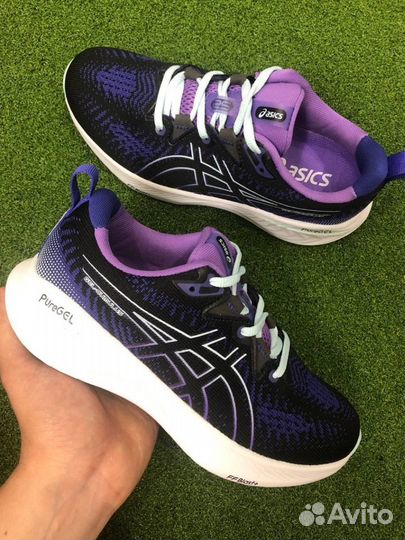 Кроссовки женские asics